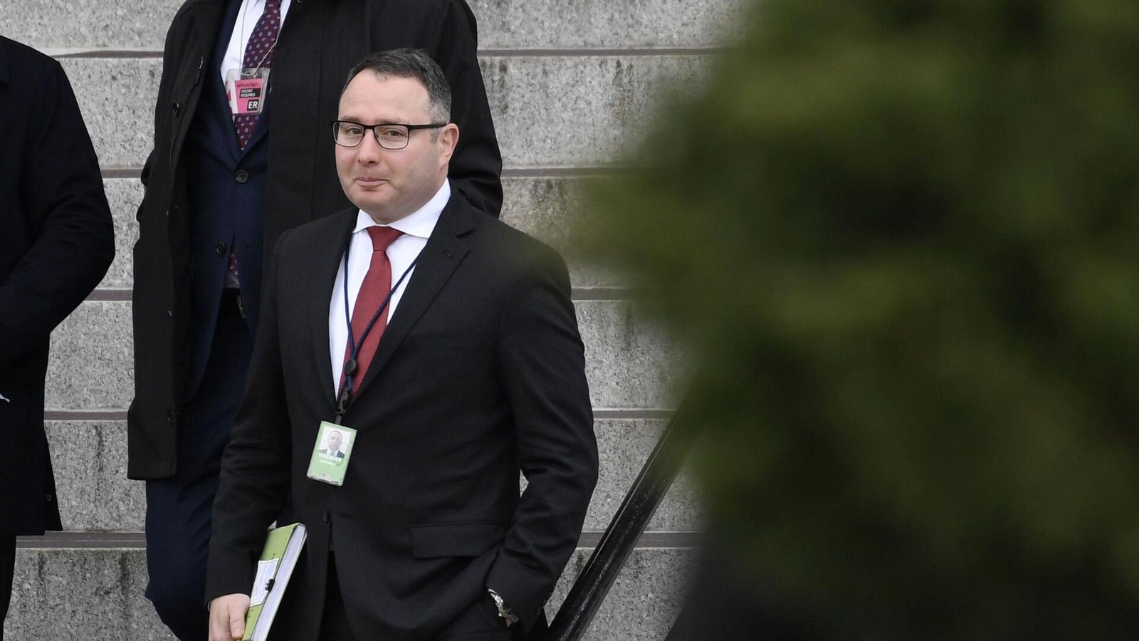 elon-musk-ve-alexander-vindman-arasindaki-tartisma-devlet-sirlari-ve-ihanet-iddialari-WjVWITRr.jpg