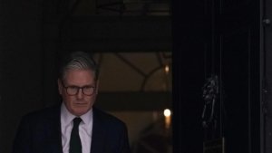 keir-starmer-ve-emmanuel-macronun-ukraynaya-destek-stratejileri-5DLzn83O.jpg