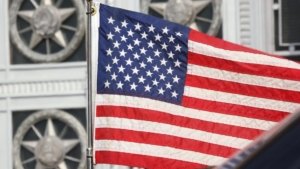 trump-ve-harris-arasindaki-secim-mucadelesinde-manipulasyon-endiseleri-DaLDIJOE.jpg