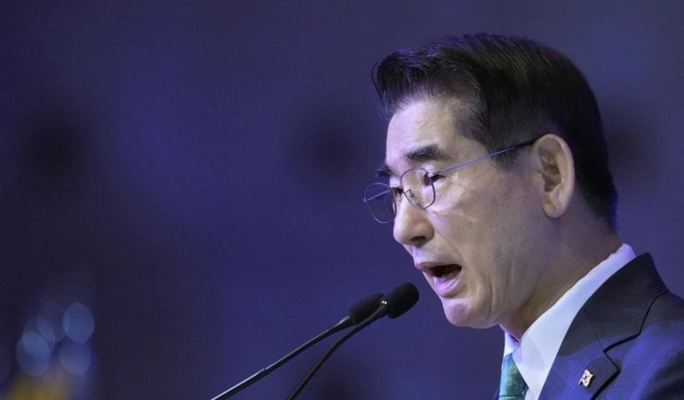 Güney Kore Savunma Bakanı Kim Yong Hyun İstifa Etti