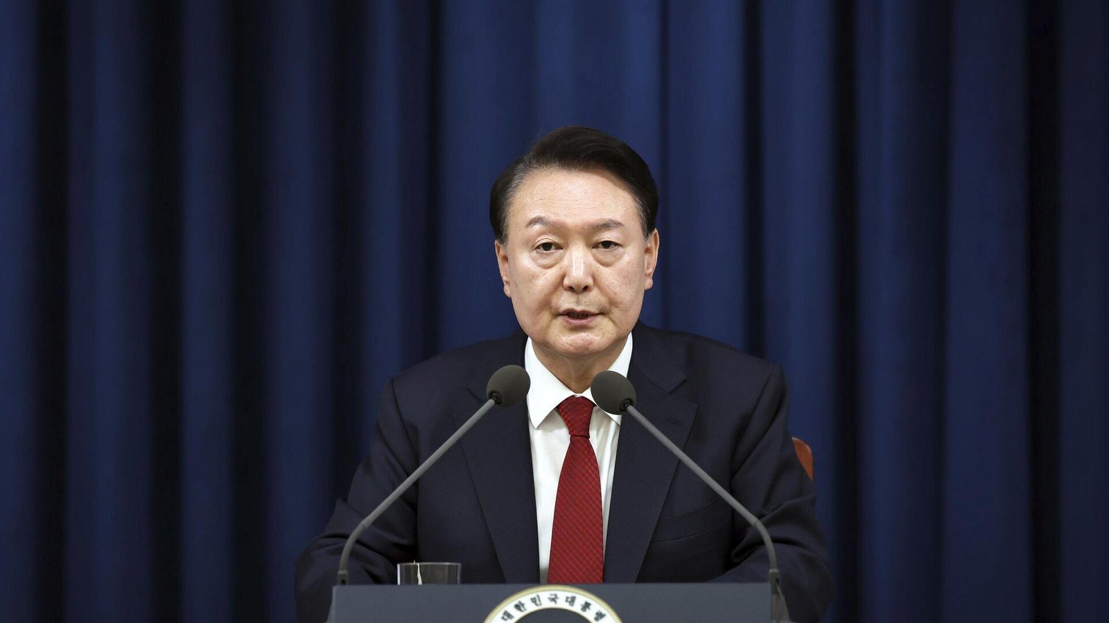 guney-korede-siyasi-kriz-ve-yoon-suk-yeolun-gorevden-uzaklastirilmasi-rtuLRPyx.jpg