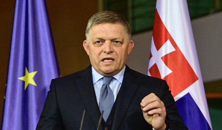 Zelenskiy ve Fico Arasındaki Gerginlik: Enerji ve Barış Süreci Üzerine Tartışmalar