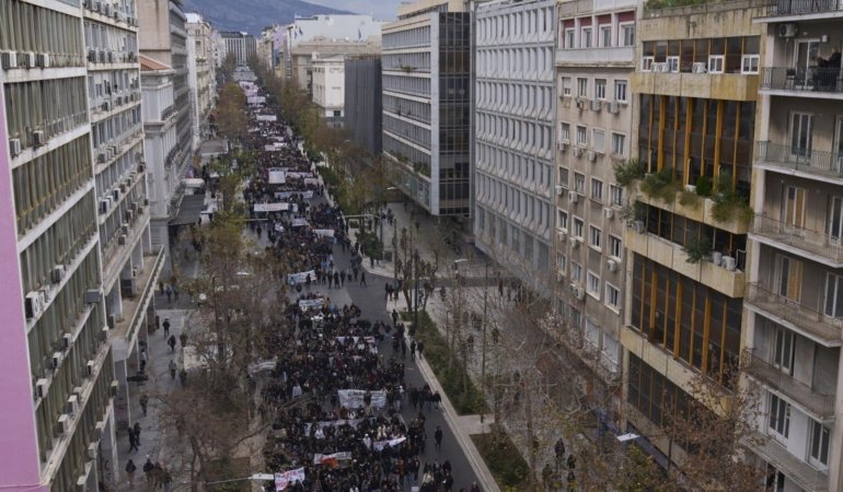 Yunanistan’da Tempi Tren Kazası ve Adalet Talepleri