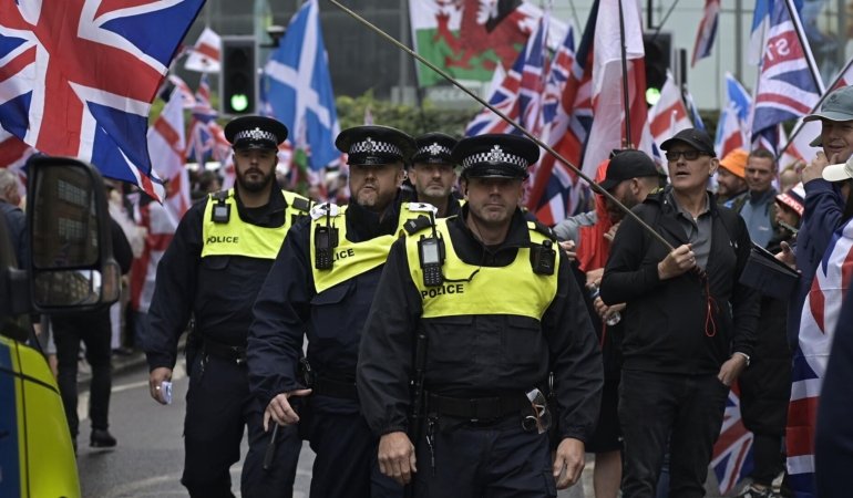 Londra Göç ve Ulusal Kimlik Gösteren Protestolarında Çeşitli Sesler: Eylem, Konuşmacılar ve Karşıt Tutumlar