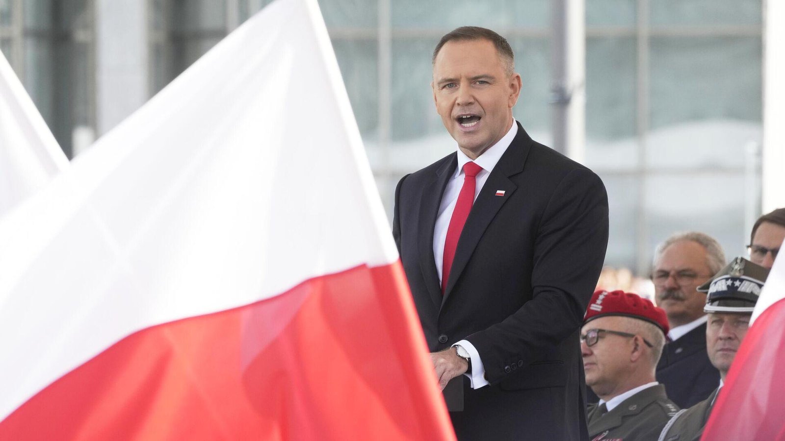polonyada-ukraynalilarin-kalis-haklari-ve-aile-yardimlari-uzerine-yeni-duzenleme-sartlar-ve-denetimler-ISrA2NUg.jpg
