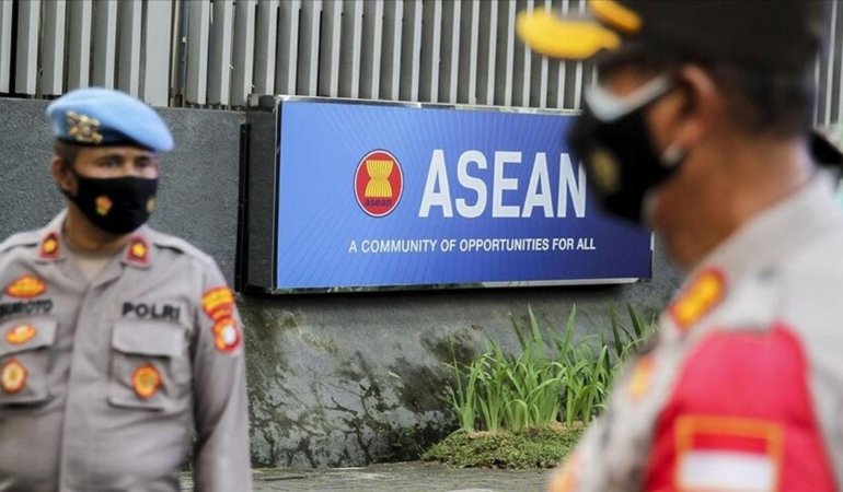 ASEAN Dönem Başkanlığı Devir Teslimi: Filipinler Yeni Dönemde Liderliğe Hazırlanıyor
