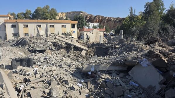 Lübnan’da Saldırılar ve Siyasi Reaksiyonlar: Altyapı Zararları ve Uluslararası Tepkiler