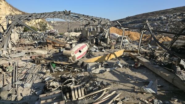 Lübnan’da Saldırılar ve Siyasi Reaksiyonlar: Altyapı Zararları ve Uluslararası Tepkiler