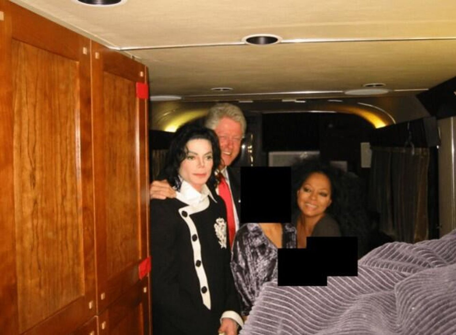 Epstein Dosyaları: Şeffaflık Yasağı ve Tanınmış İsimlerin Bağlantıları Üzerine Yeni Belgeler