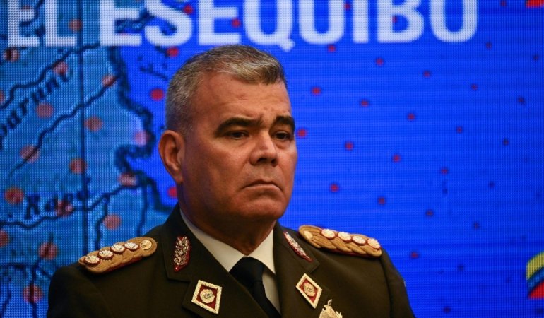 Venezuela Savunma Bakanı Lopez: ABD’nin Karayipler’deki Yığınağı ve Uluslararası Hukuk İhlalleri