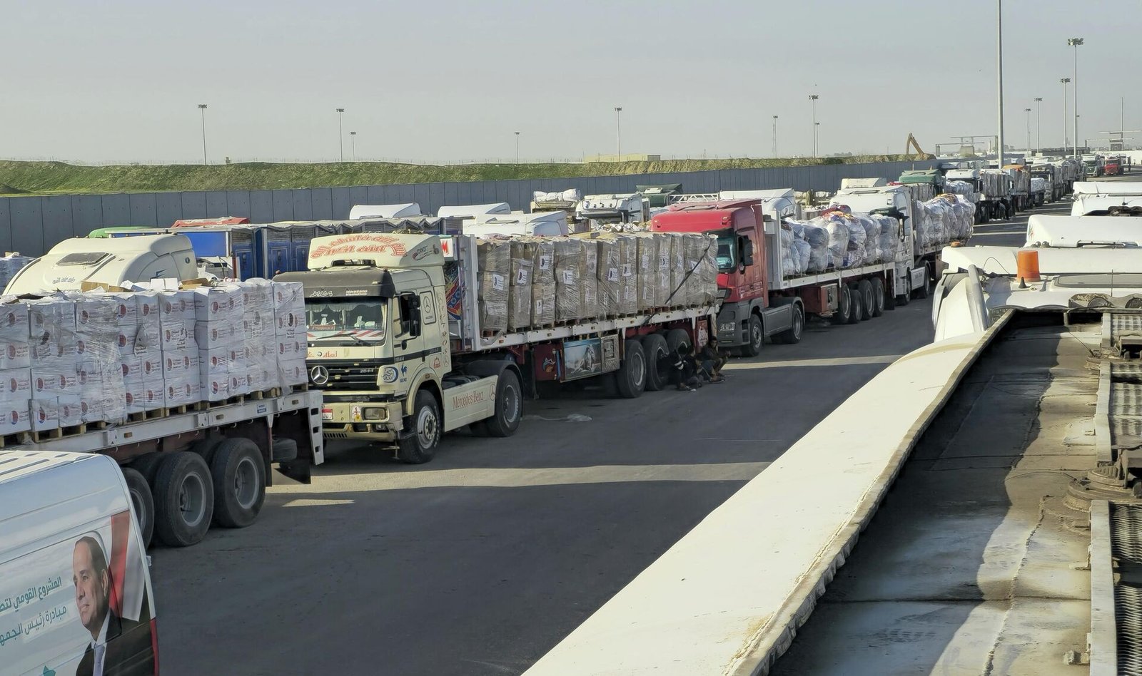 Gazze'de İnsanî Yardımlar ve Ateşkes: Kasım'ın Açıklamaları ve Refah Kapısı Gelişmeleri