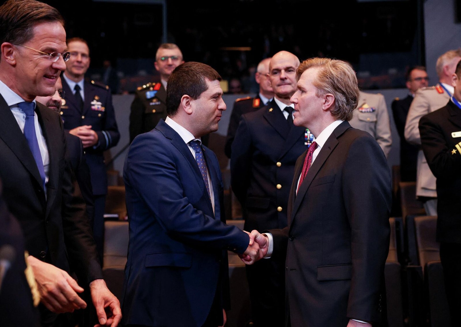 NATO Toplantısında Colby: ABD’nin Görev Paylaşımında Yeni Stratejiler ve Avrupa Tepkileri