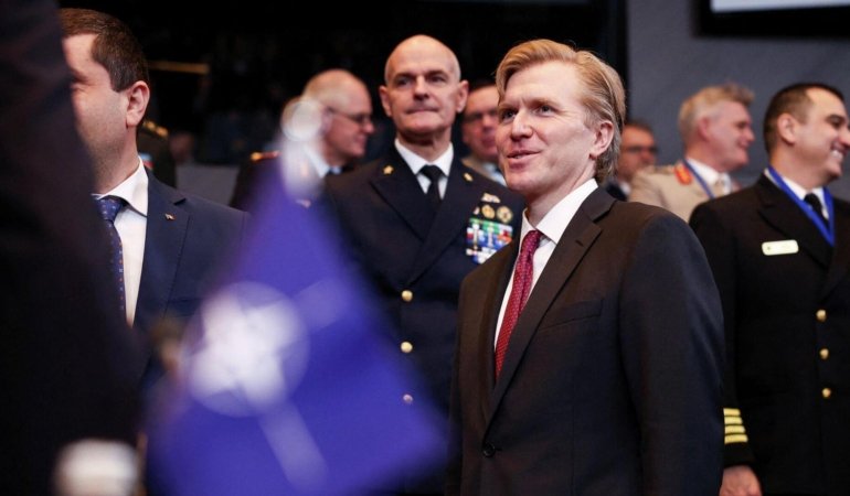 nato-toplantisinda-colby-abdnin-gorev-paylasiminda-yeni-stratejiler-ve-avrupa-tepkileri-fWhim2U2.jpg