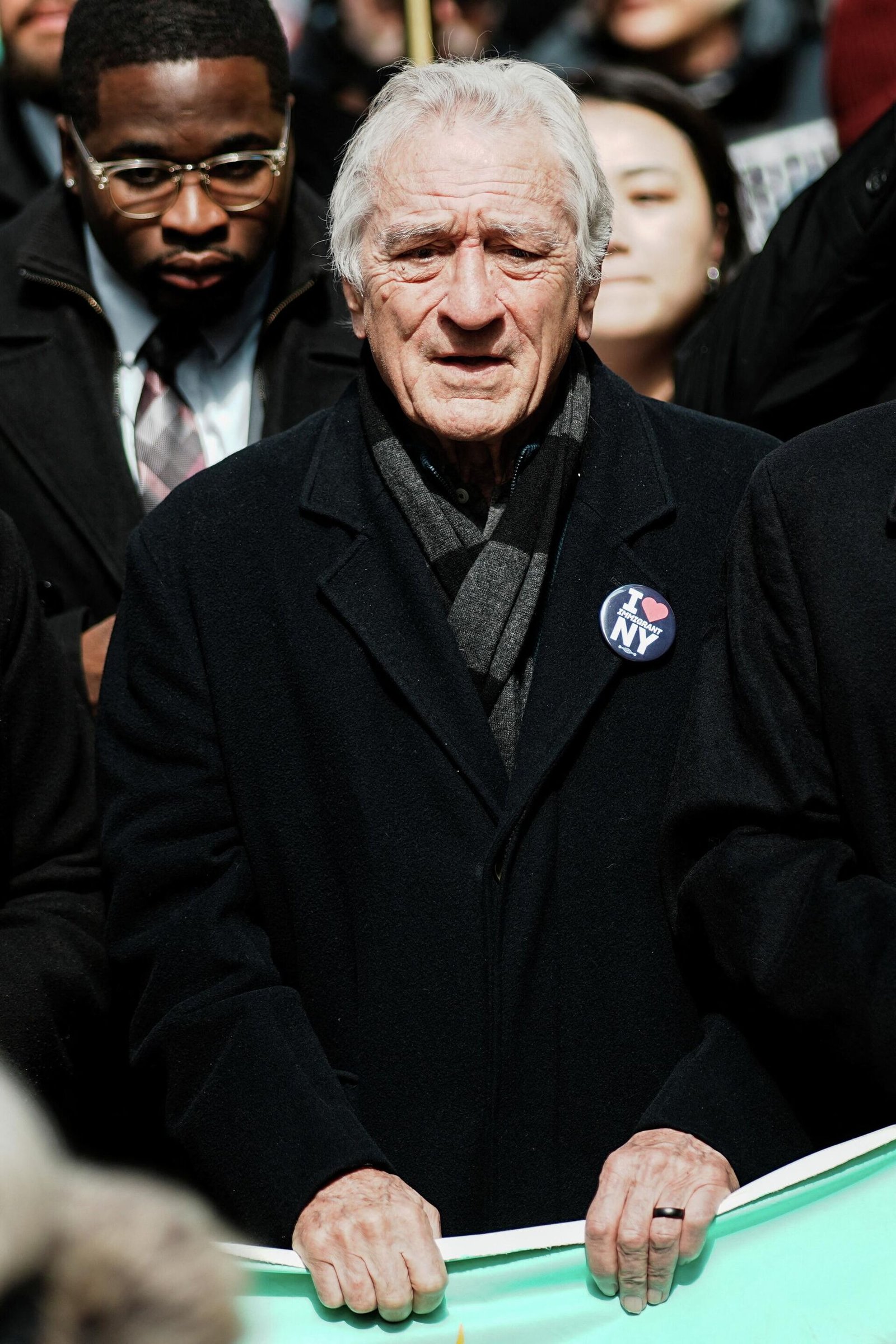 No Kings Protestoları: Ülkeler Arası Dayanışma ve Yüzlerce Şehrin Katılımı