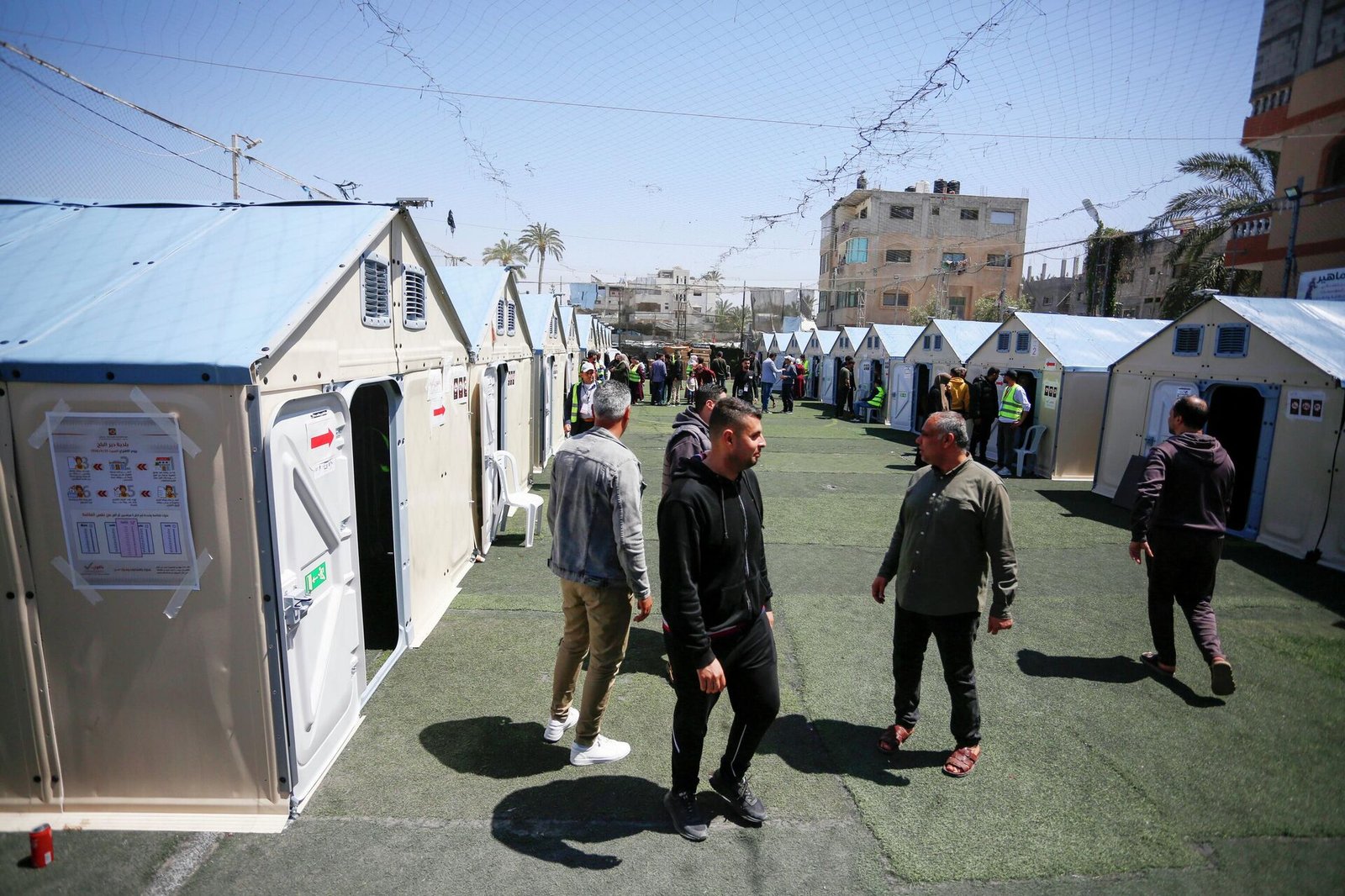 Gazze'de Yerel Seçimler: Sandıklar Açıldı ve Yardımlar Sürüyor