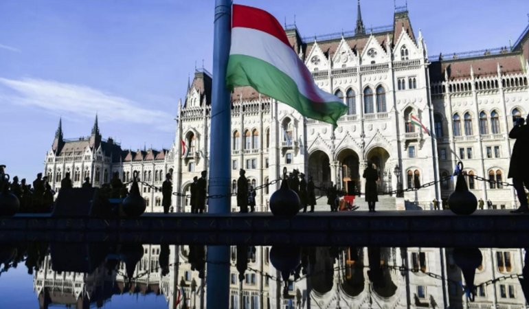 macaristanda-hibrit-savasin-derin-analizi-orbana-yonelik-baskilar-ve-abd-ab-dengesi-sMjX8e9h.jpg