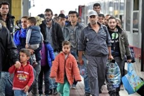 abde-goc-yonetiminde-yeni-donem-geri-gonderme-merkezleri-ve-gozalti-sureleri-JihJhEvm.jpg