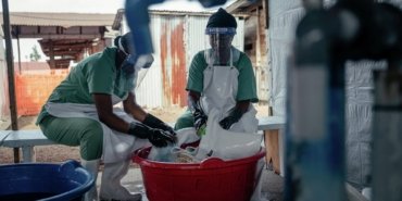 kongo-demokratik-cumhuriyetinde-ebola-alarmi-haut-ueleye-ulasan-salgin-ve-reaksiyonlar-FnElgdyT.jpg