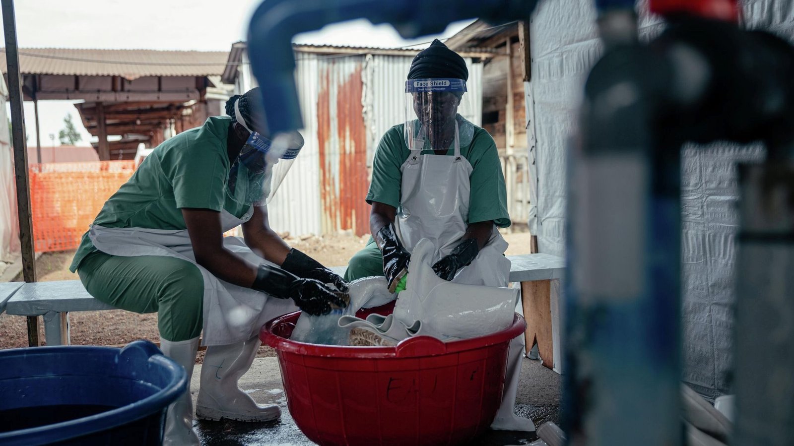kongo-demokratik-cumhuriyetinde-ebola-alarmi-haut-ueleye-ulasan-salgin-ve-reaksiyonlar-FnElgdyT.jpg