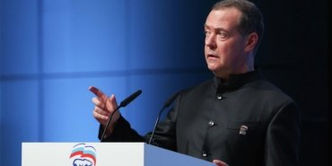 medvedev-avrupa-hukukun-temellerini-zedeliyor-rusya-ve-mucadelesi-yeni-bir-esitlik-zeminine-tasiniyor-q6ixrbIV.jpg