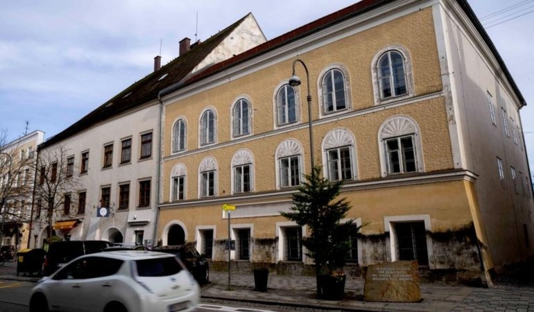 Braunau’daki Hitler’in Doğduğu Evinden Polis Karakoluna: Yeniden Düzenlemenin Hikayesi