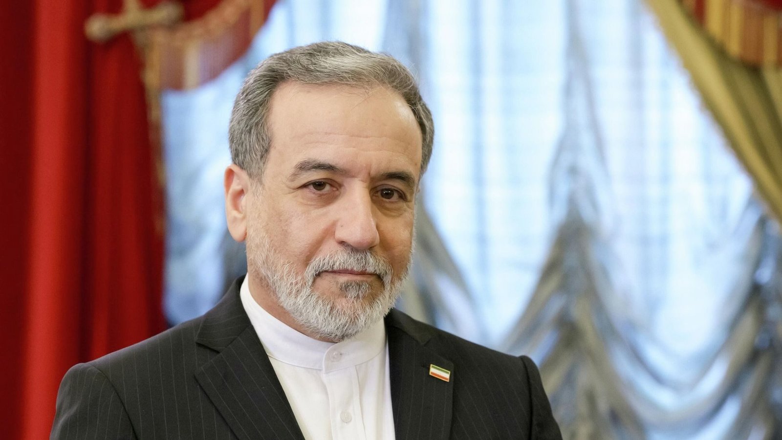 dolarin-gelecegine-dair-resm-uyari-finansal-sistemlerde-belirsizlik-ve-stratejiler-NexZJzn3.jpg