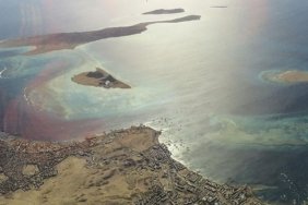 hurmuz-bogazi-iki-yol-arasinda-libyada-denize-acilan-kriz-xv54s9vc.jpg