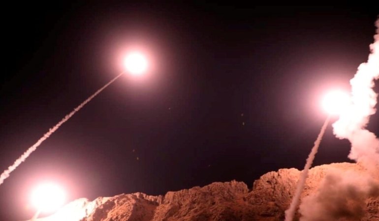 iran-devrim-muhafizlarinin-sinirlari-asan-ikinci-gozdagi-abdnin-ortadogu-operasyonlari-ve-hurmuz-taramasi-WiwHVumk.jpg