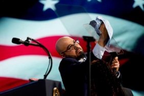 trump-zirvesinde-prompter-olayi-gabriel-perez-ve-insider-trading-iddialari-Zt8IZSQr.jpg
