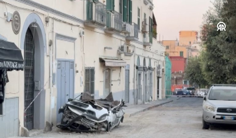napoli-yakinlarindaki-campi-flegreide-depremin-ardindan-yasananlar-ve-etkileri-6AfqE6N9.jpg